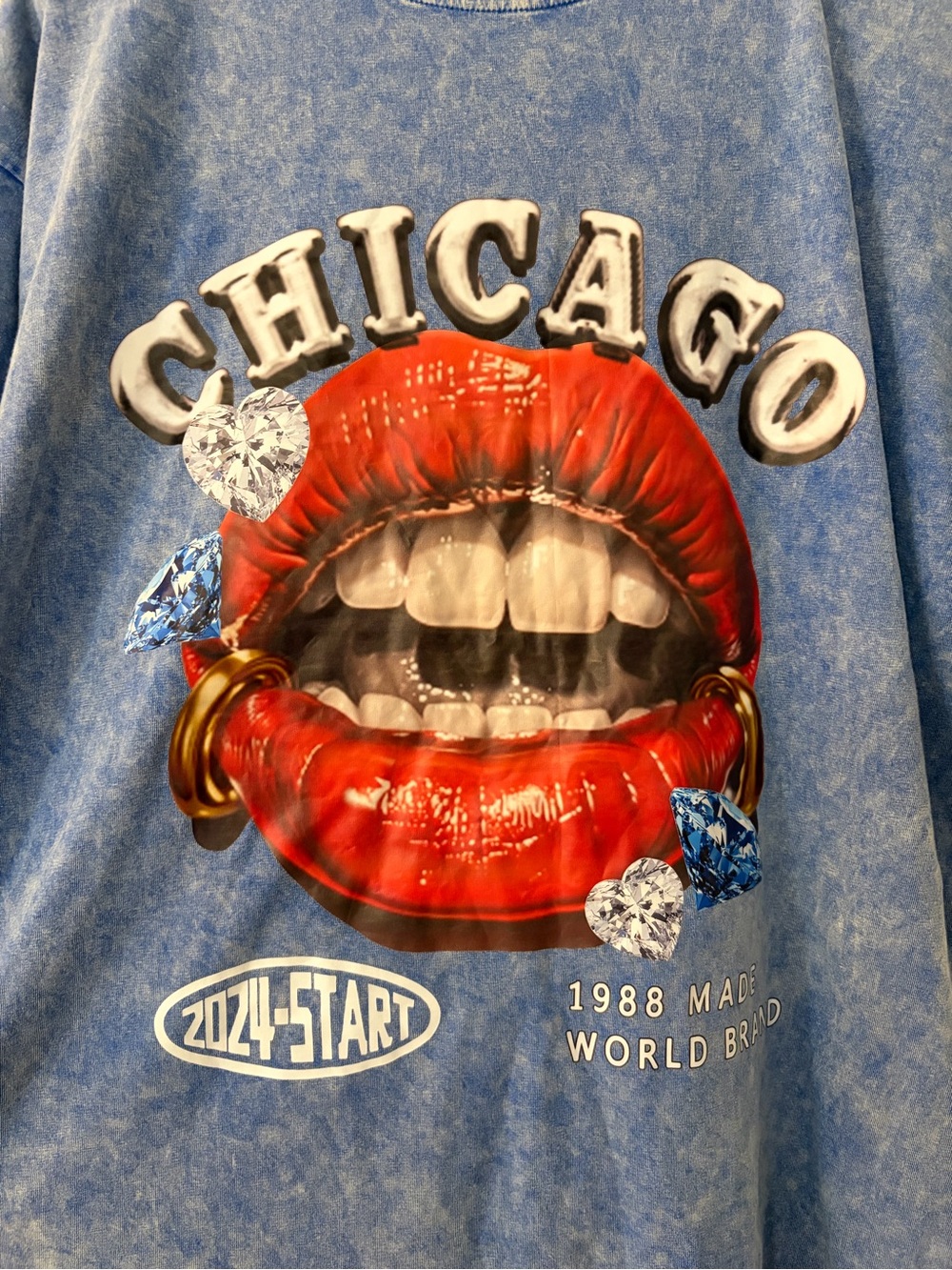 Manfinity t-shirt Chicago Red Lips Blue White Washed Large Diamonds Heart